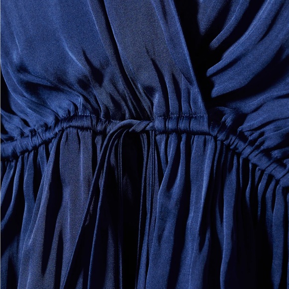 Top - Picture 2 of 4